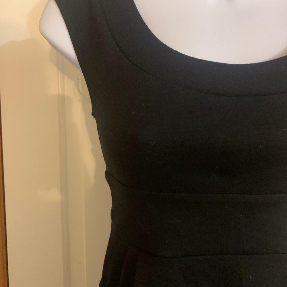 Dress small - Picture 2 of 4
